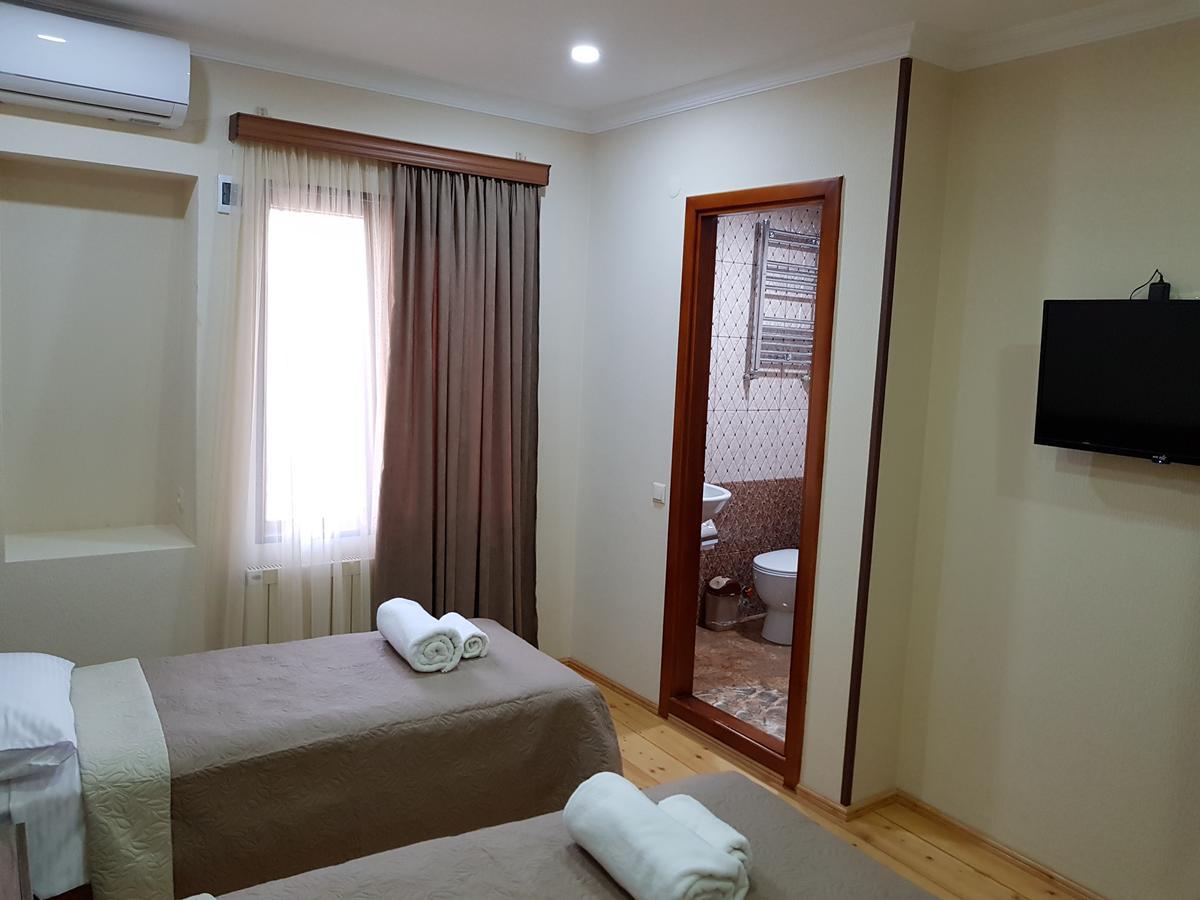 Hotel Villa Кутаїсі Екстер'єр фото