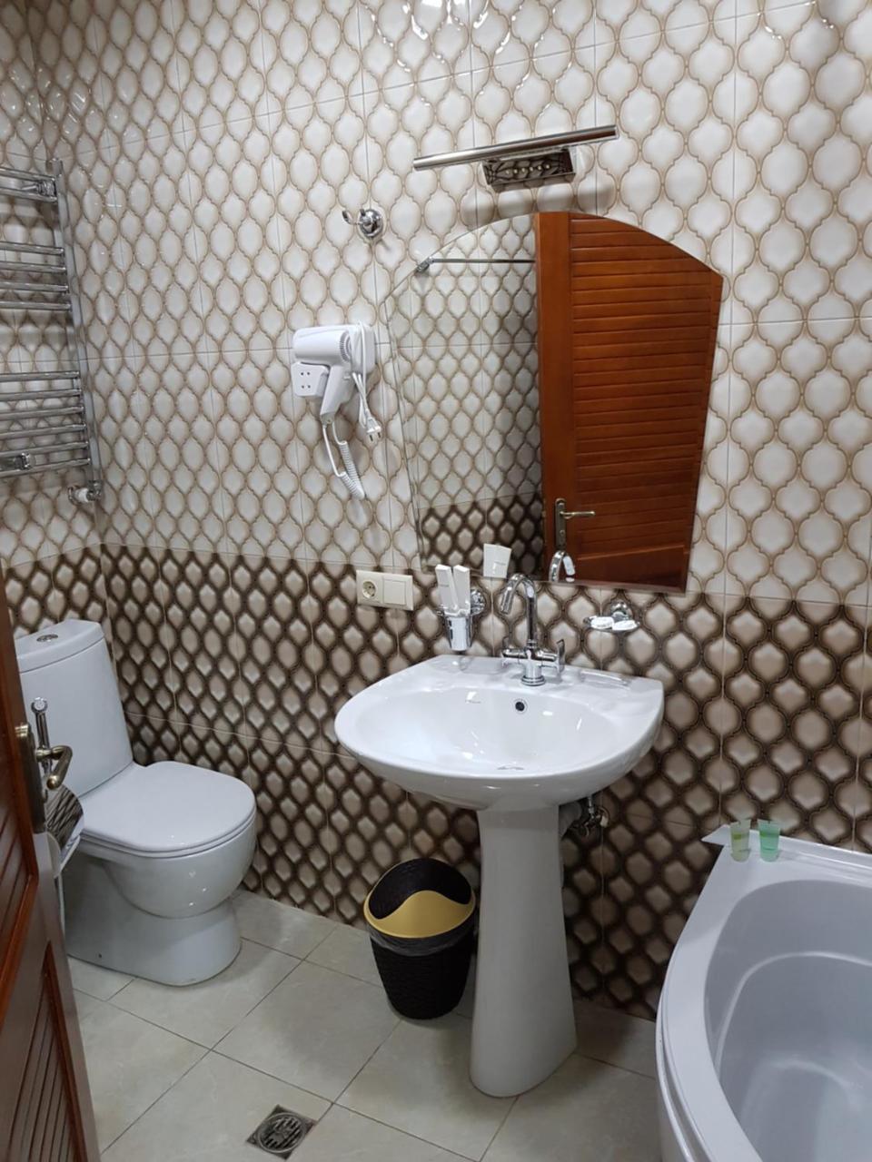 Hotel Villa Кутаїсі Екстер'єр фото